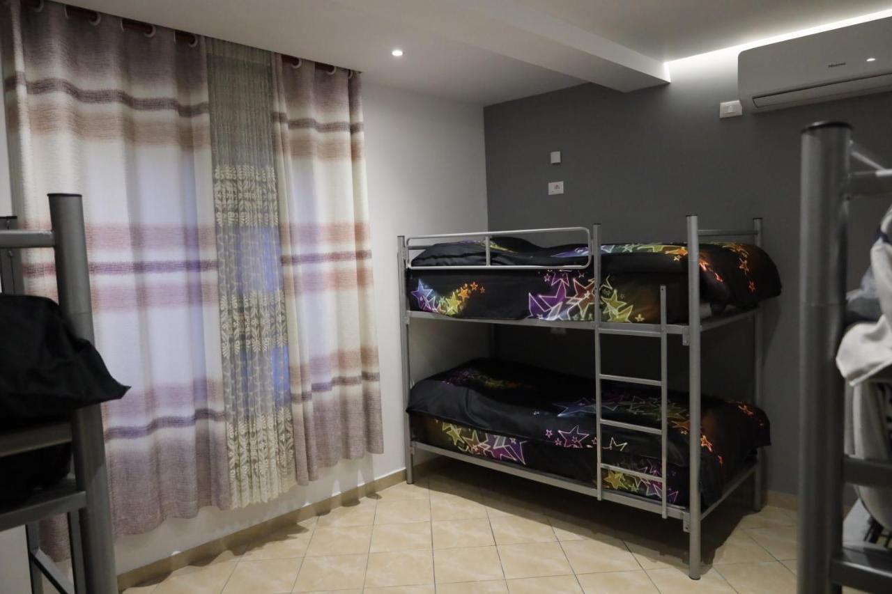Sonche Hostel 티라나 외부 사진