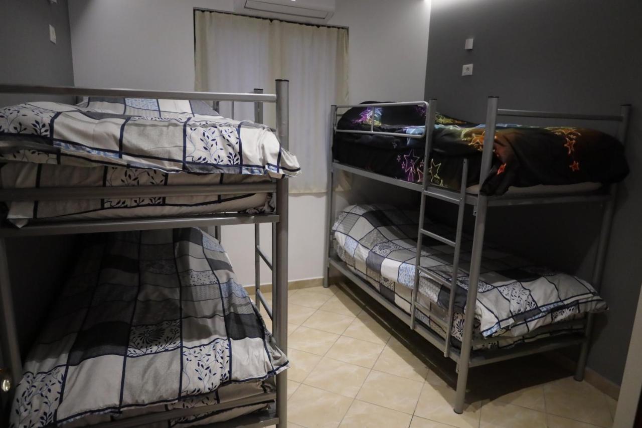 Sonche Hostel 티라나 외부 사진