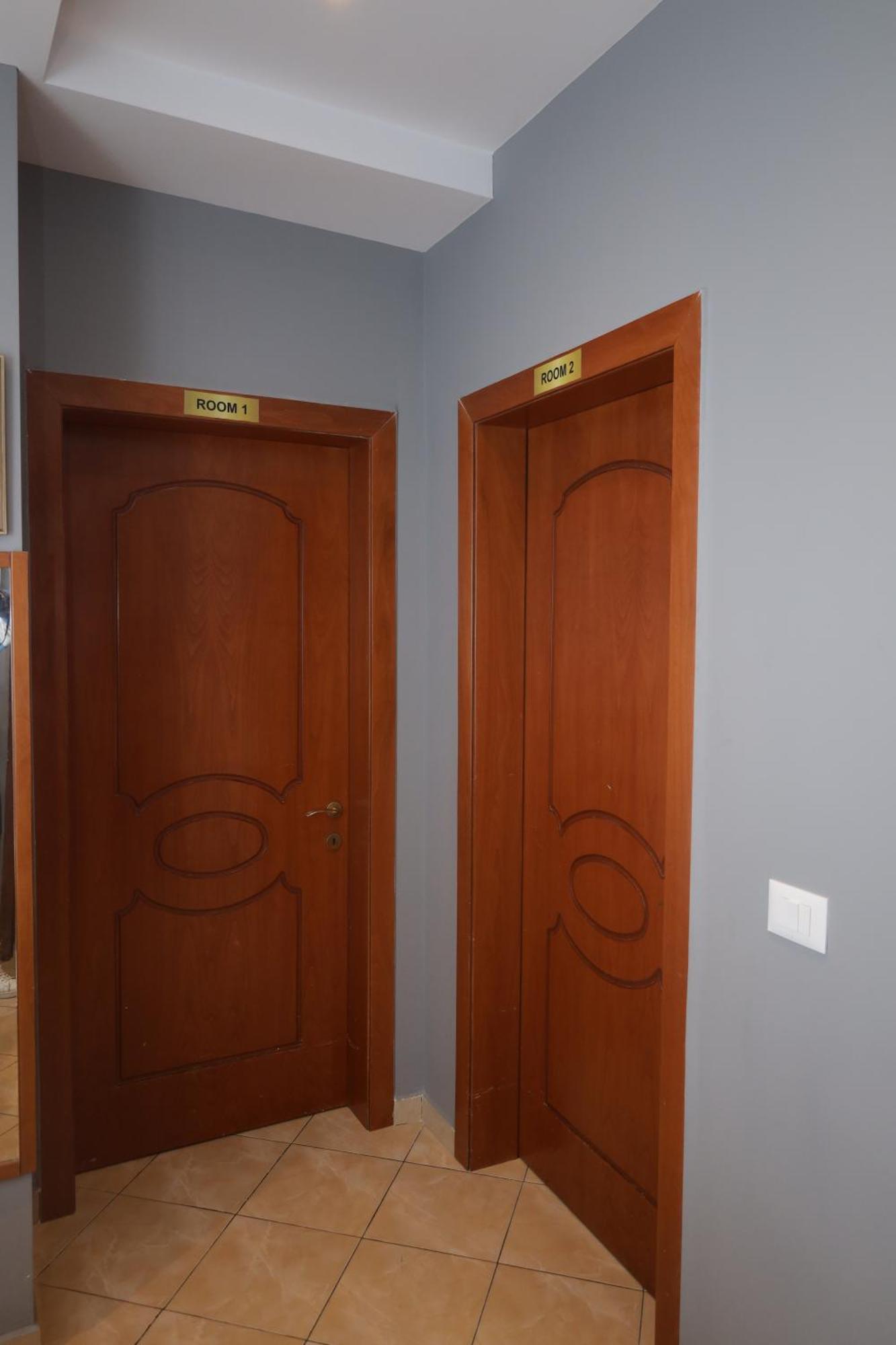 Sonche Hostel 티라나 외부 사진